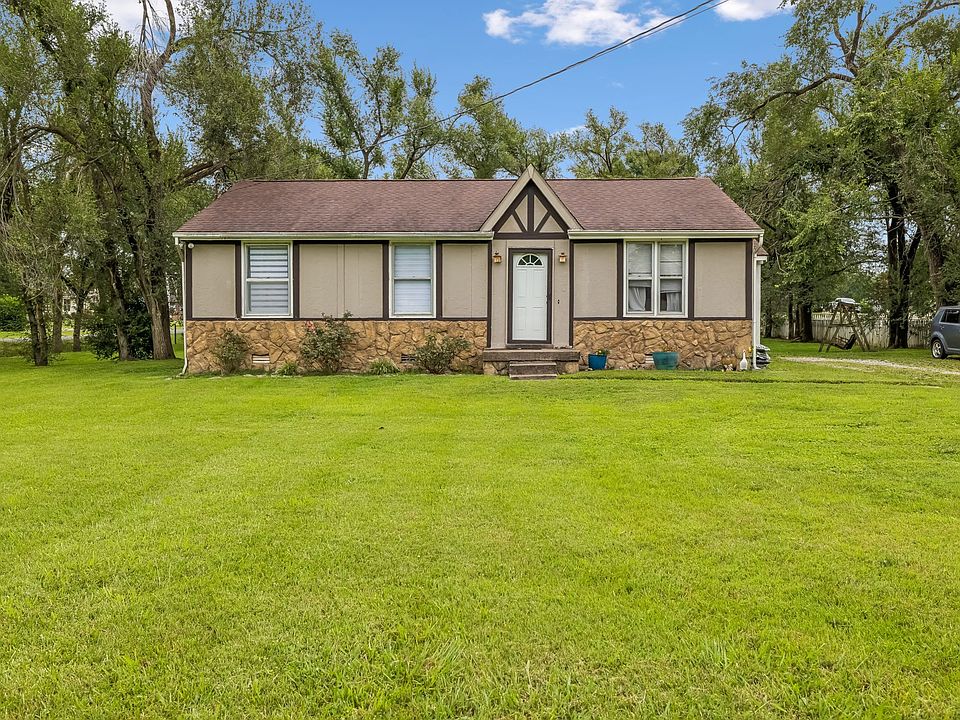 1st image of 434 Wilkinson Ln