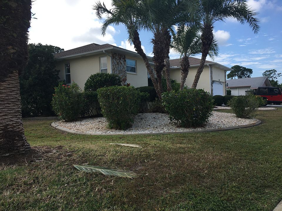 Large,landscaped front yard.