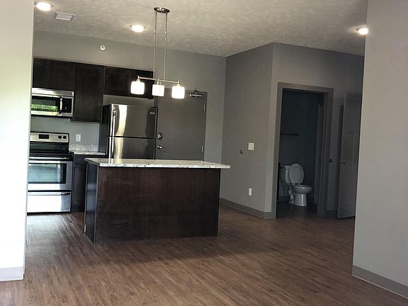 4th image of 444 N 27th St APT 202