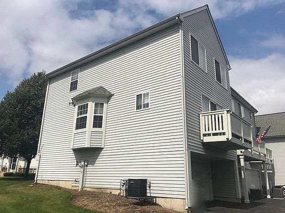 4th image of 947 Manchester Cir