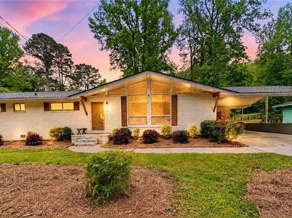 3785 Village Dr SW, Atlanta, GA 30331