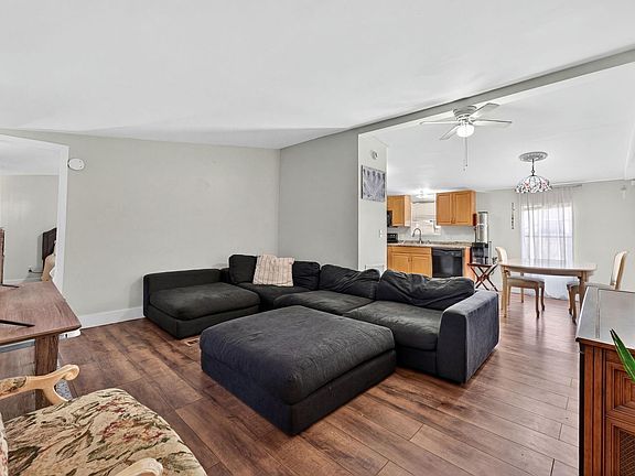 4th image of 100 NW 217th Terrace