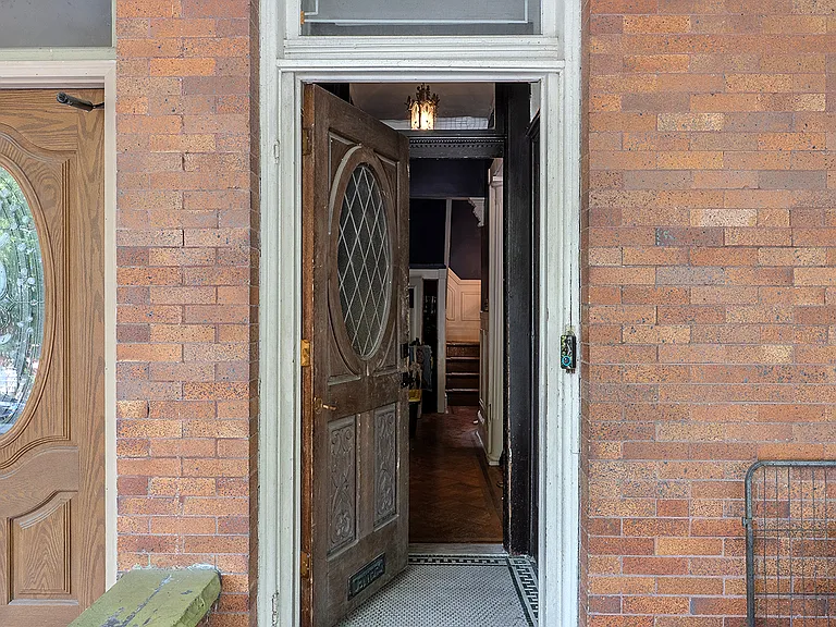 2222 Linden Ave — Photo 3