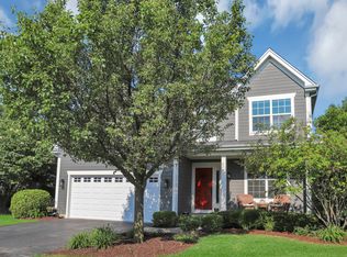 1N668 Fisher Ln, Winfield, IL 60190