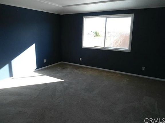 5th image of 18619 Albany Ct