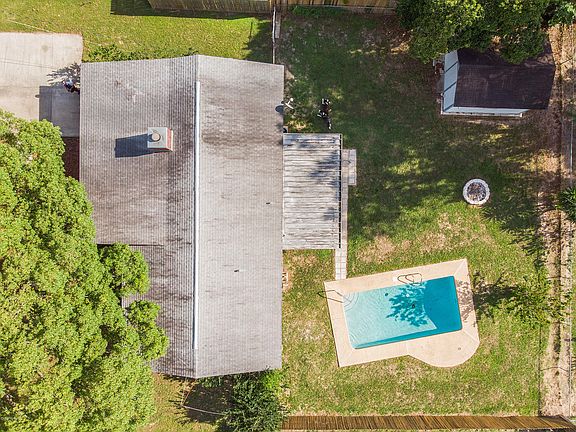 2nd image of 10808 SE 56th Ct