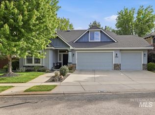 1050 E Legacy View Dr, Meridian, ID 83646