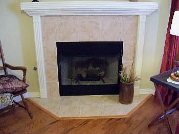 3rd image of 1046 Applewood Cir