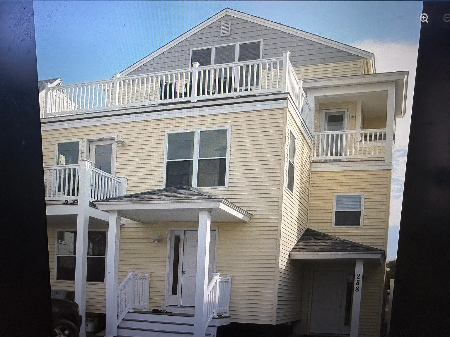 3 bed, 800 sqft, $2,995 — Photo 2
