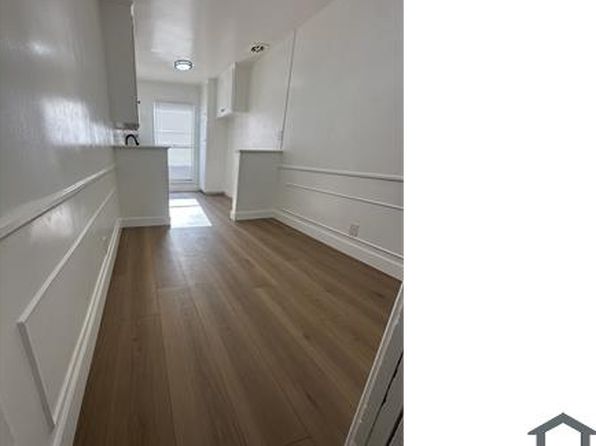 4722 August St APT 7