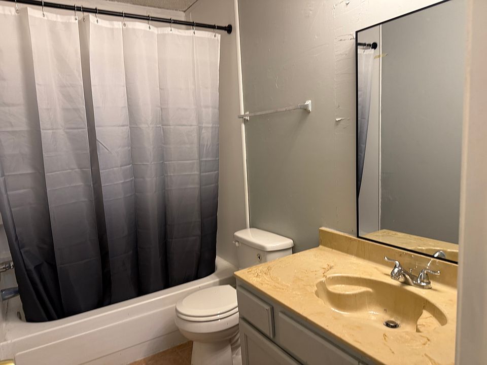 1st image of 517 Valley Mills Dr