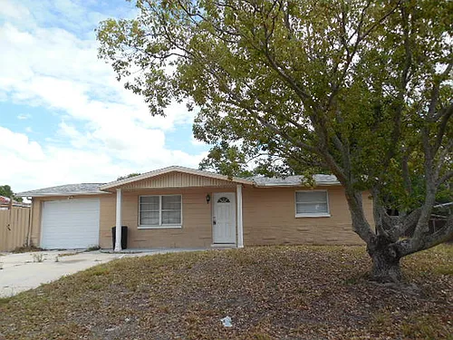 7217 Country Club Dr Photo 1