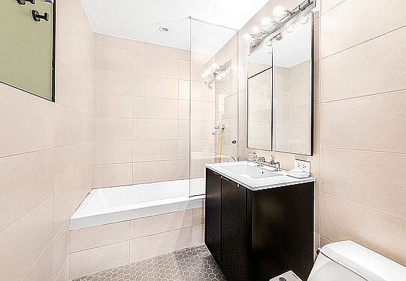 3rd image of 540 W 28th St APT 8F