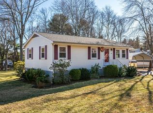 146 Woodland Rd, Southborough, MA 01772