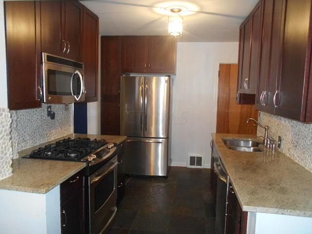 2nd image of 2797 Parkland Pl
