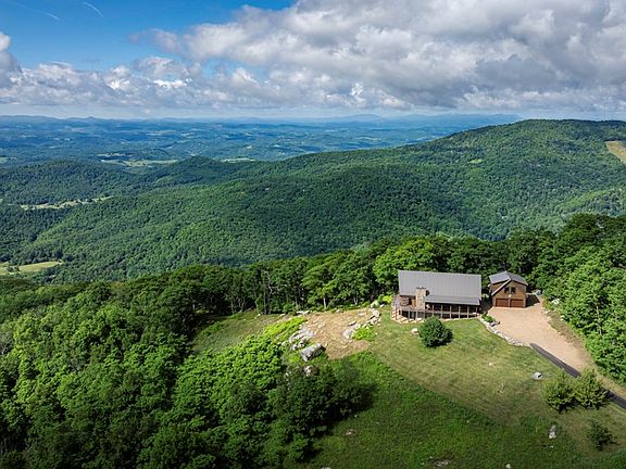 5th image of 2725 Point Lookout Ln