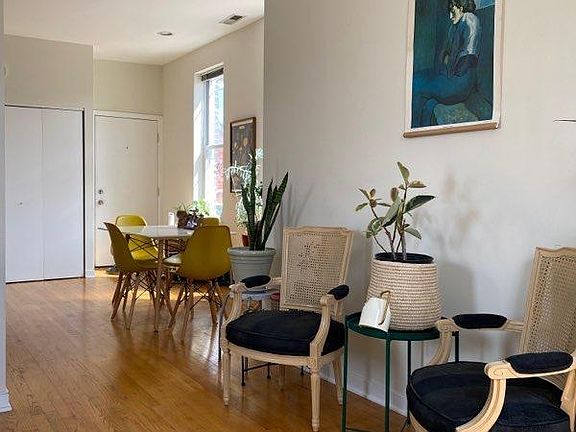 3rd image of 1328 N Bosworth Ave #8