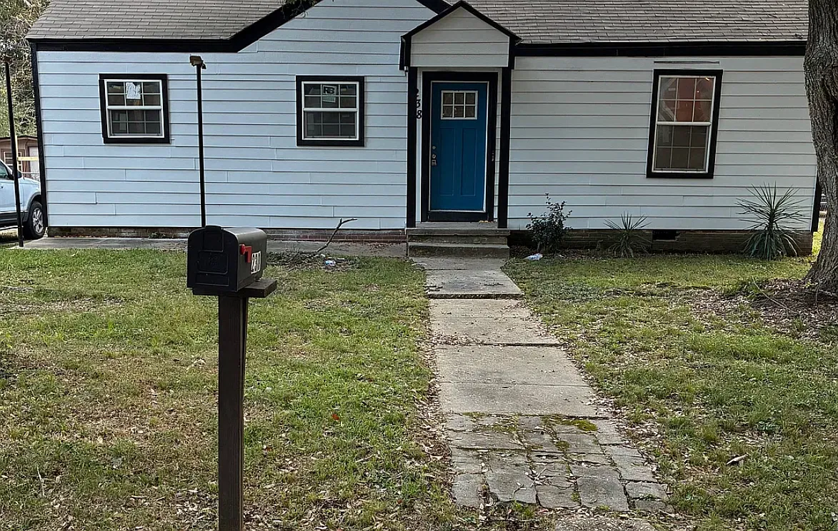 3 bed, 1456 sqft, $1,250 — Photo 2