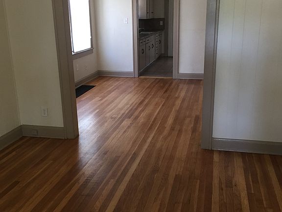 3rd image of 1515 Waverly Ave