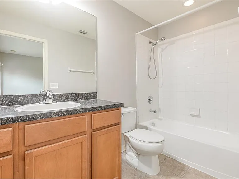 1125 Grantham Dr — Photo 21