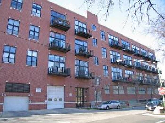 1st image of 1934 N Washtenaw Ave APT 308