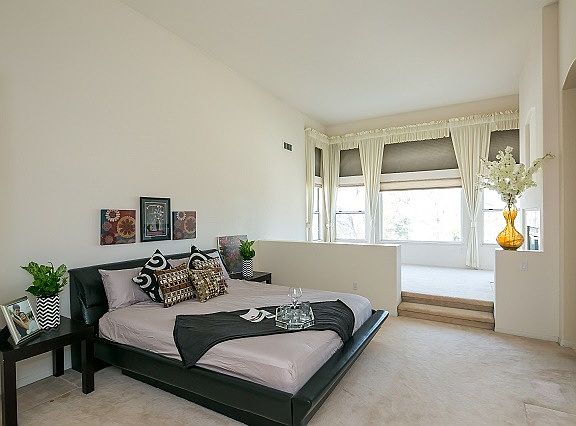 5th image of 18219 Wellington Ln