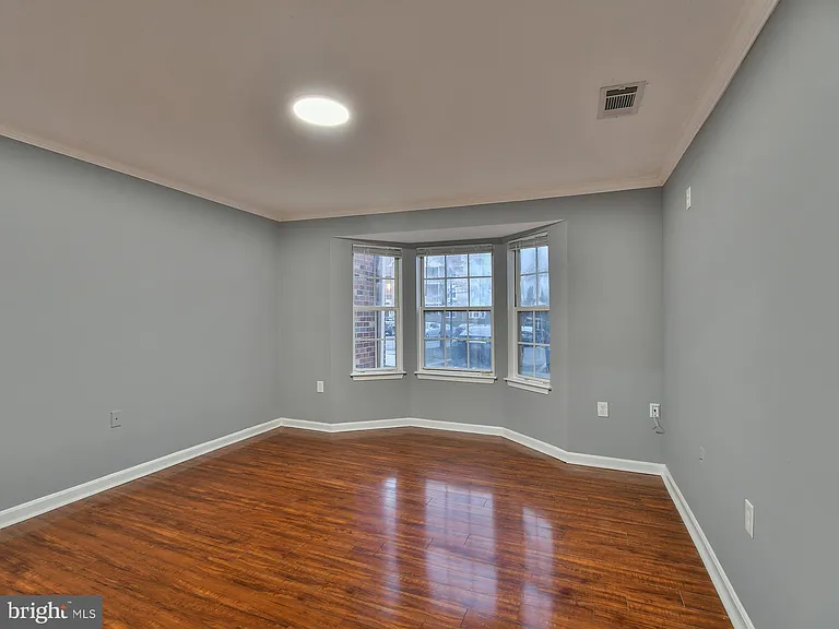 9720 Lake Pointe Ct #102 — Photo 20
