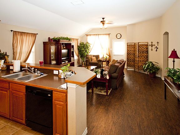OPEN FLOORPLAN