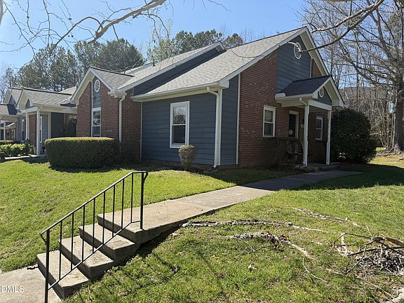 3rd image of 801 Pine Forest Trl