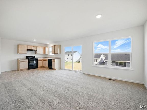 2nd image of 707 Courtshire Xing
