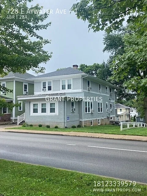 728 Atwater Row — Photo 1