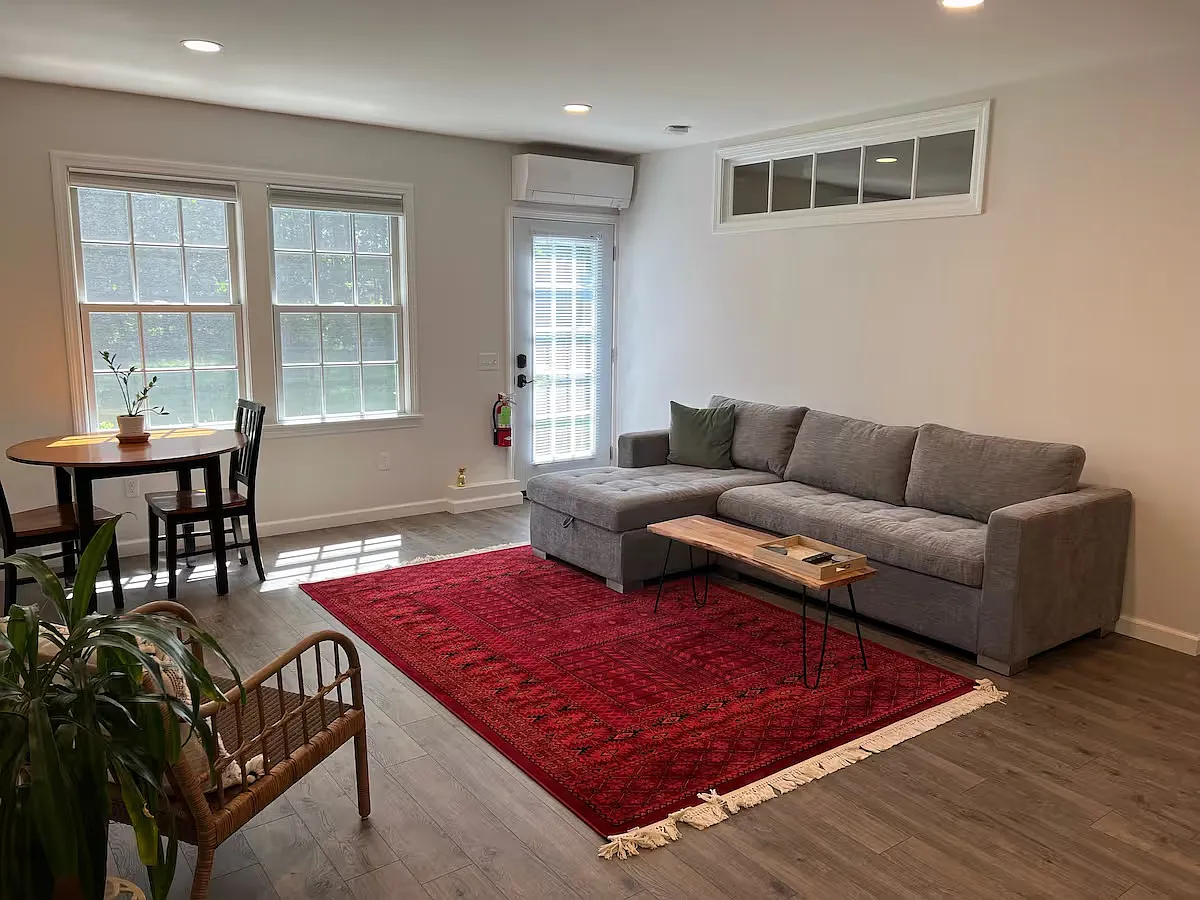 1 bed, 820 sqft, $2,500 — Photo 1