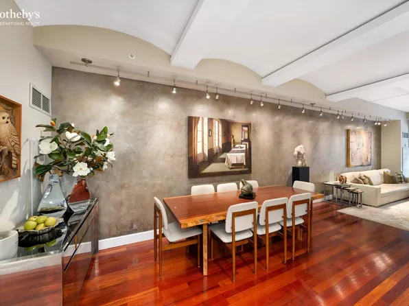 43 West 64th Street image 5 of 14