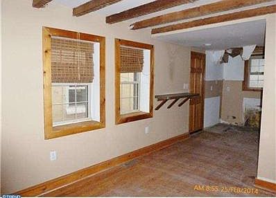 4th image of 406 W 6th St