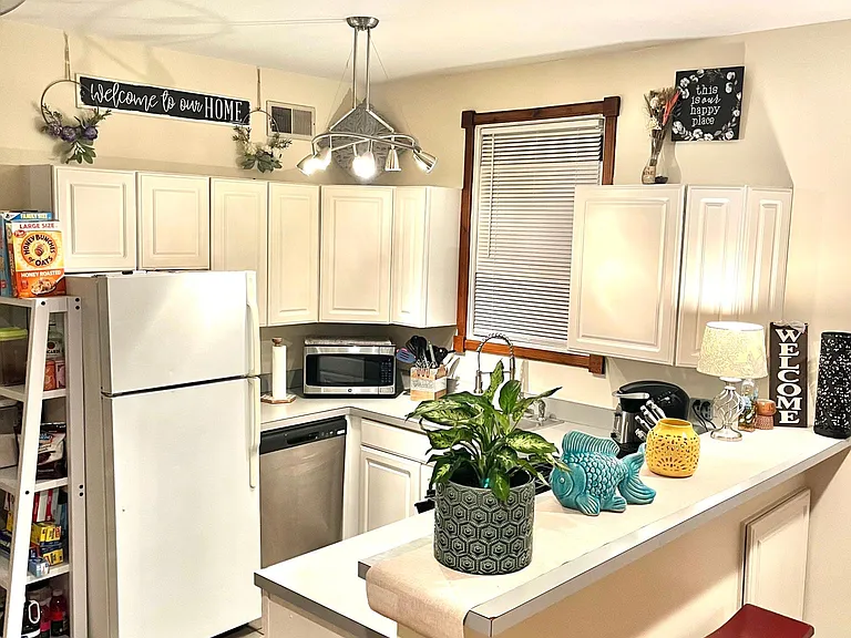 3635 N Ashland Ave #2 — Photo 5