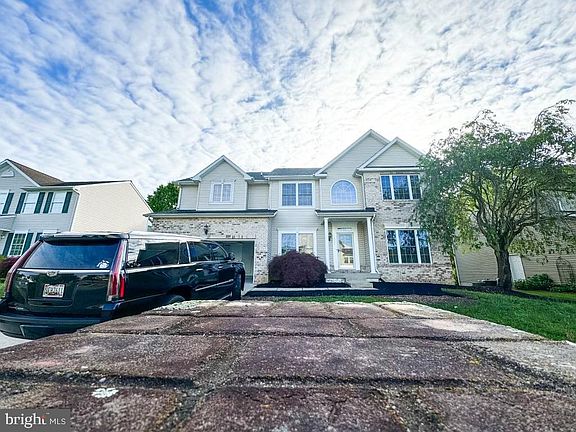 2nd image of 1331 S Dahlia Ct