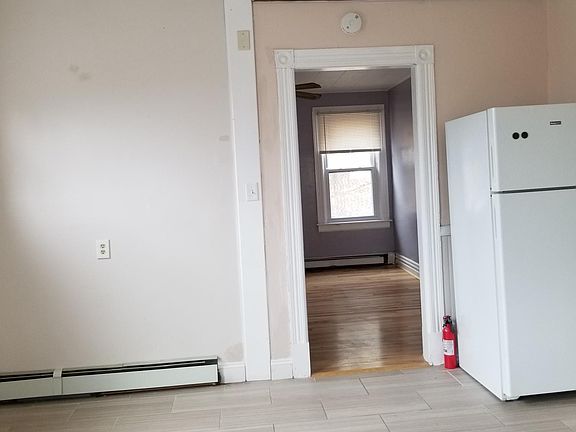 5th image of 23 Morrison Ave #2