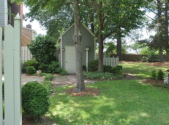 3rd image of 723 N Spence Ave