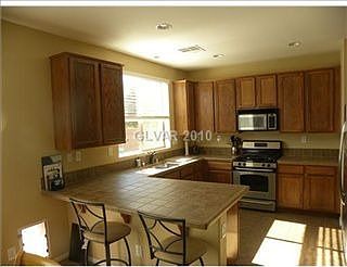 3rd image of 10567 Peach Creek St