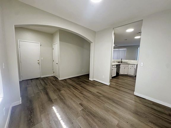 2nd image of 2401 Living Rock St