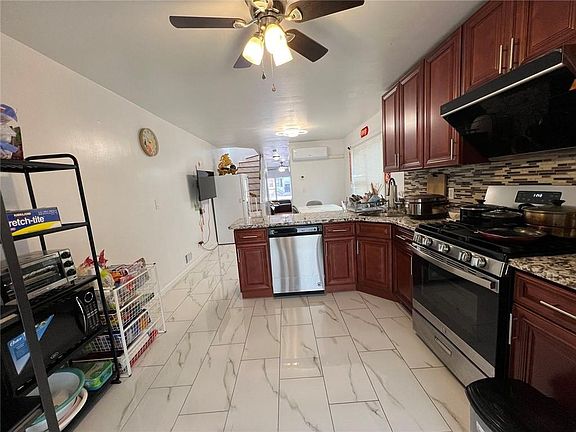 4th image of 196 Wellbrook Ave