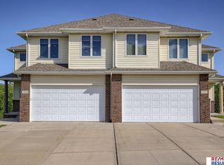 9215 Arcadia Ave, Omaha, NE 68134