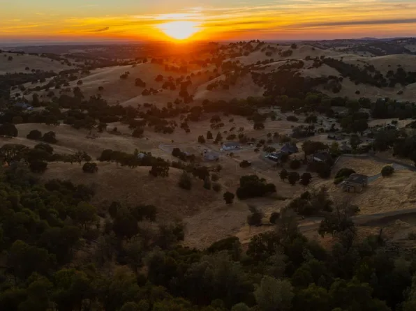 14651 Bunker Hill Rd, Amador City, CA 95601