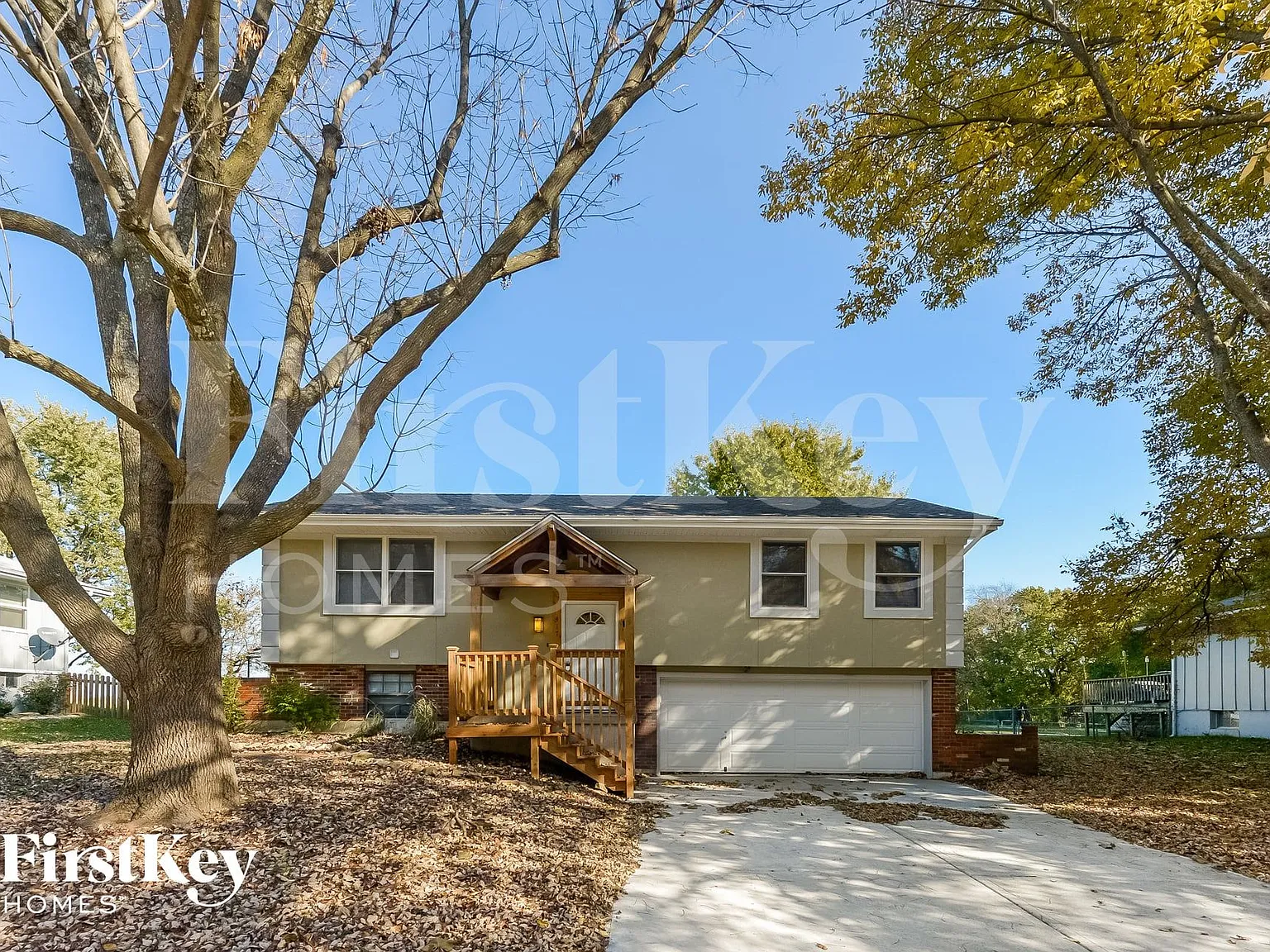 3 bed, 1.5 bath, 1368 sqft, $2,325 — Photo 1