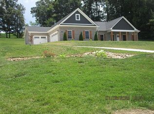 138 Boones Station Rd, Johnson City, TN 37615