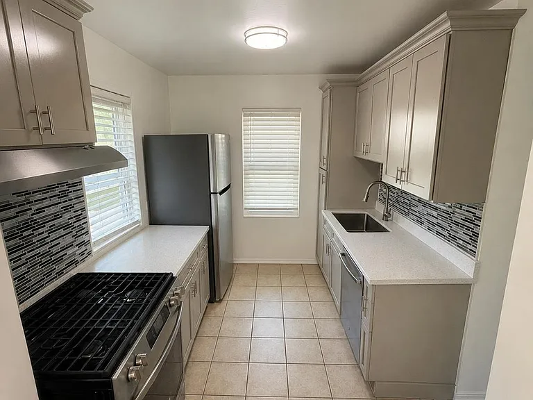 14516 Guy R Brewer Blvd — Photo 2
