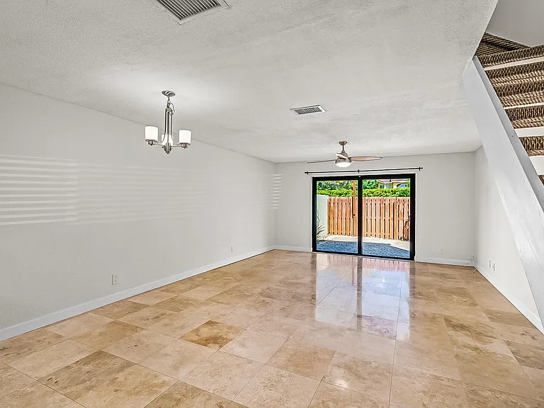 2700 S Oakland Forest Dr #305 — Photo 2
