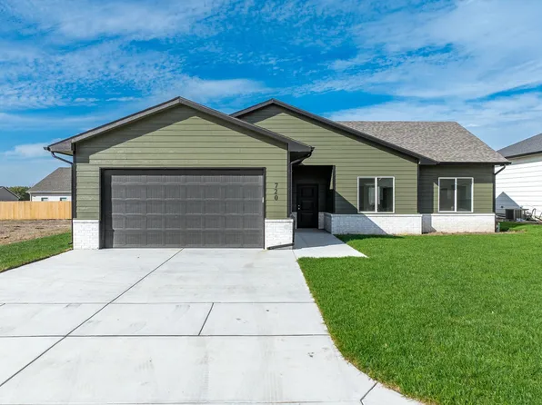 720 E Elmwood St, Valley Center, KS 67147