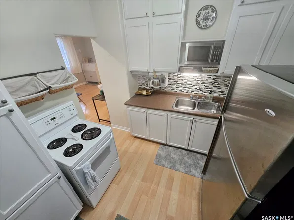 205 Main Street, Midale, SK S0C 1S0