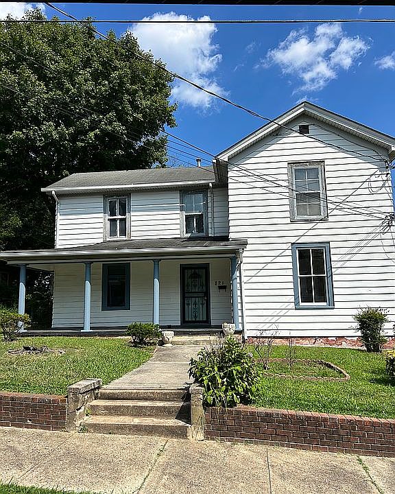 1st image of 821 Pearson St